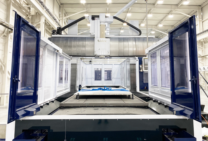 門型五面加工機(彩都事業所)